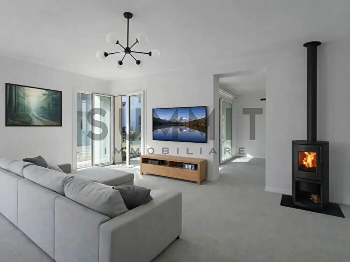 Casa quadrilocale in vendita in Schio