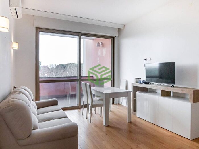 Appartamento bilocale in affitto in Via Aurelia, Aurelio Val Cannuta, Roma