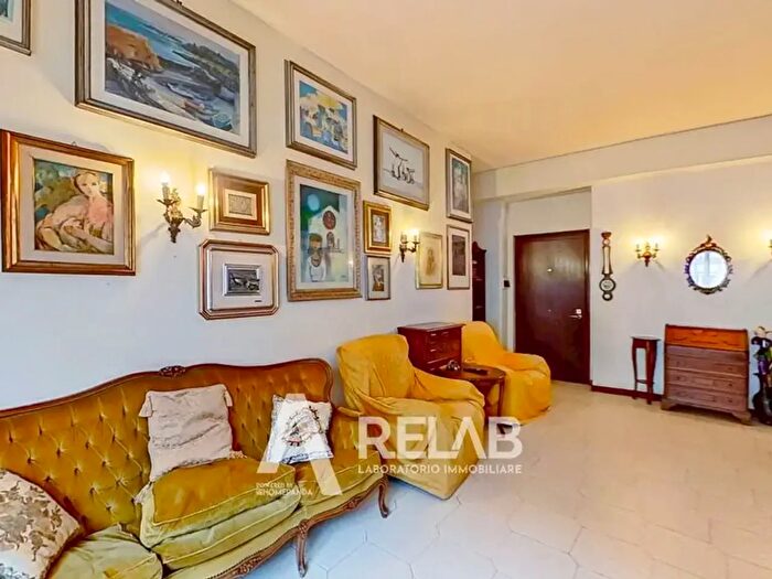 Appartamento con 5 locali in vendita in Via Federico Paolini, Roma