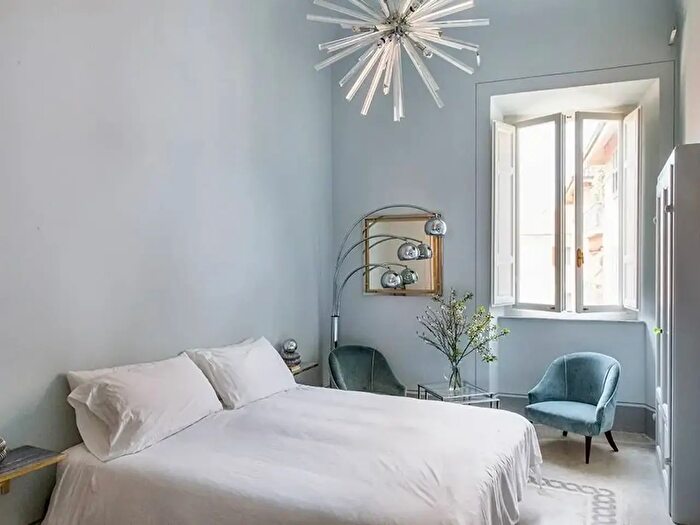 Appartamento con 8 locali in vendita in Corso Italia, Orbetello