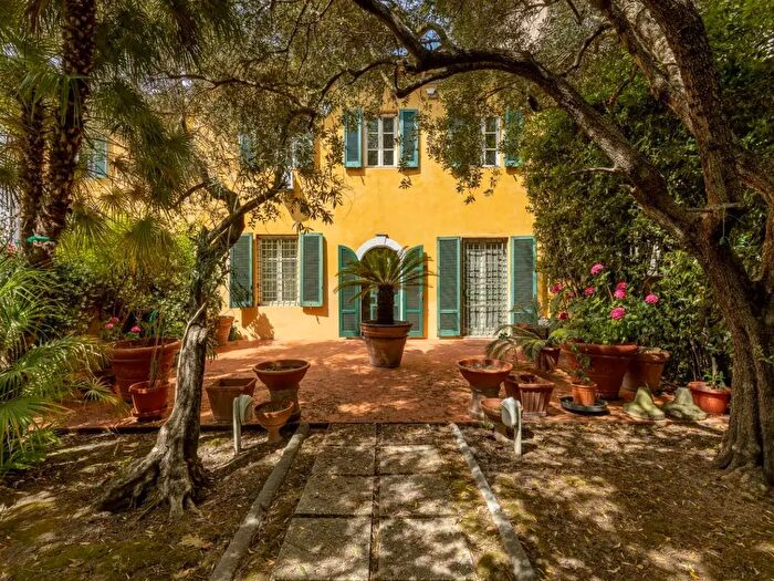 Casa con 11 locali in vendita in Cisanello, Pisa