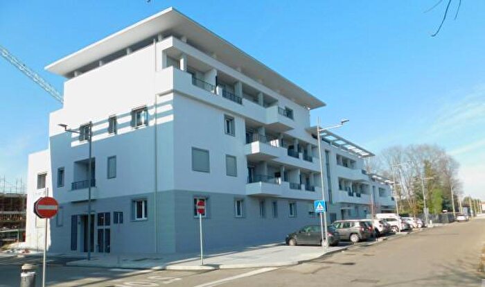 Appartamento trilocale in vendita in Via Piave a E B, Somma Lombardo