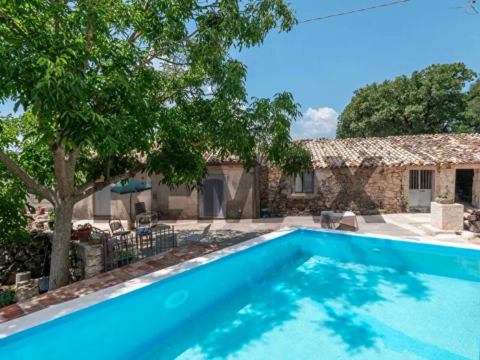 Casa trilocale in vendita in Contrada Saraceni, Palazzolo Acreide