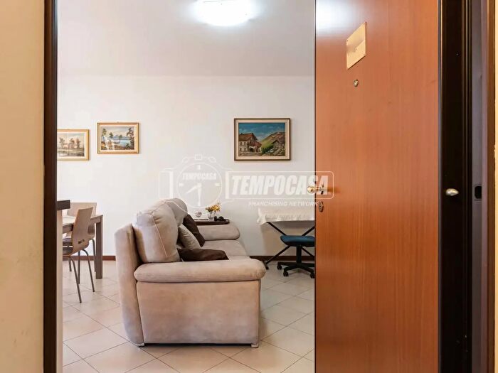 Appartamento bilocale in vendita in Via Brianza, Merone