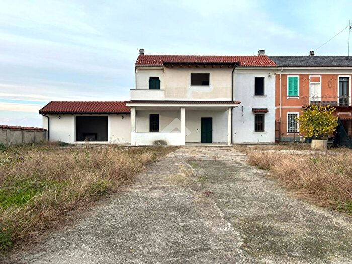 Casa quadrilocale in vendita in Via Roma, Tornaco