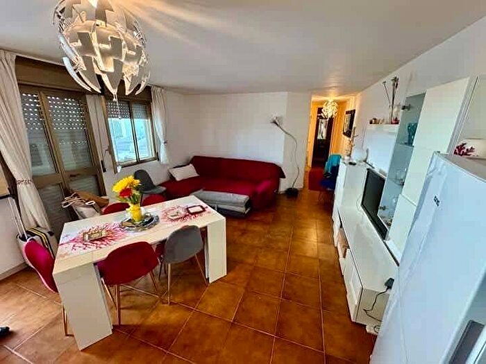 Appartamento trilocale in affitto in Via San maria degli Angeli, Lido Manfria, Gela