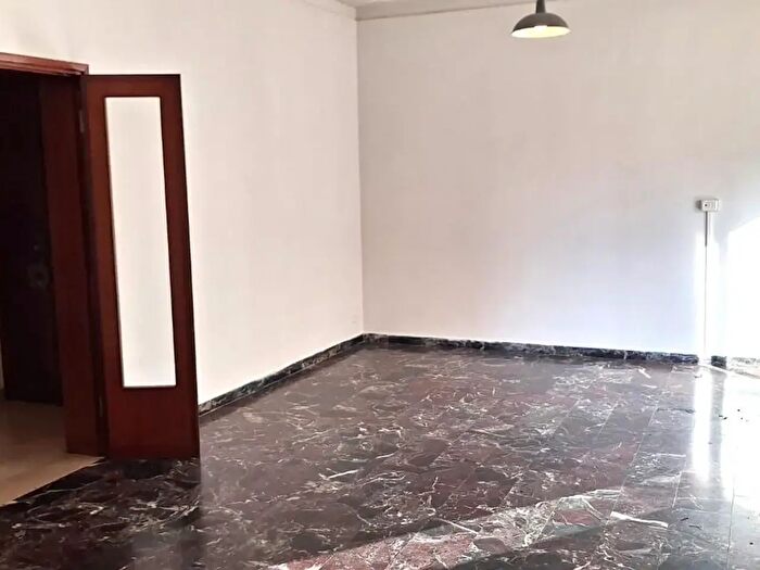 Appartamento con 5 locali in vendita in Livorno