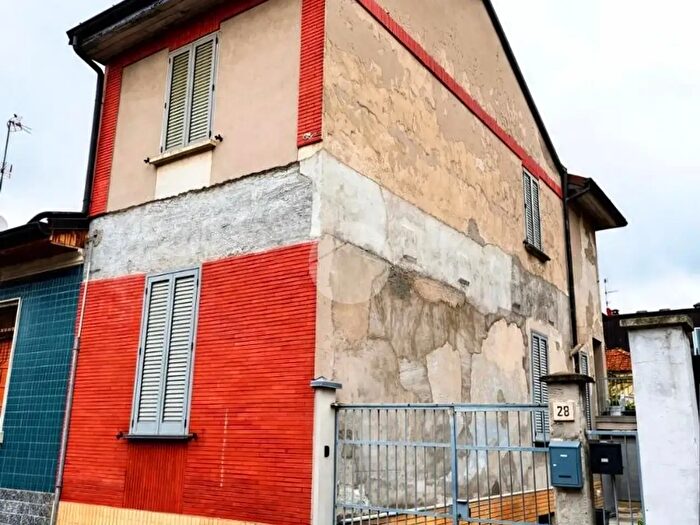 Casa trilocale in vendita in Via Filippo Corridoni, Corsico