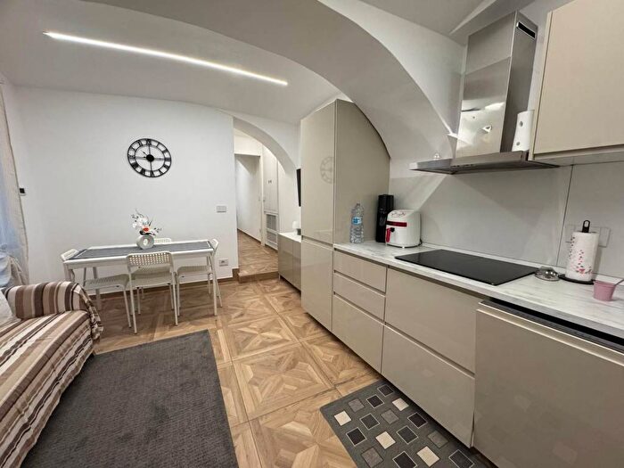 Appartamento bilocale in affitto in Piazza Luigi Dompè, Centro, Fossano