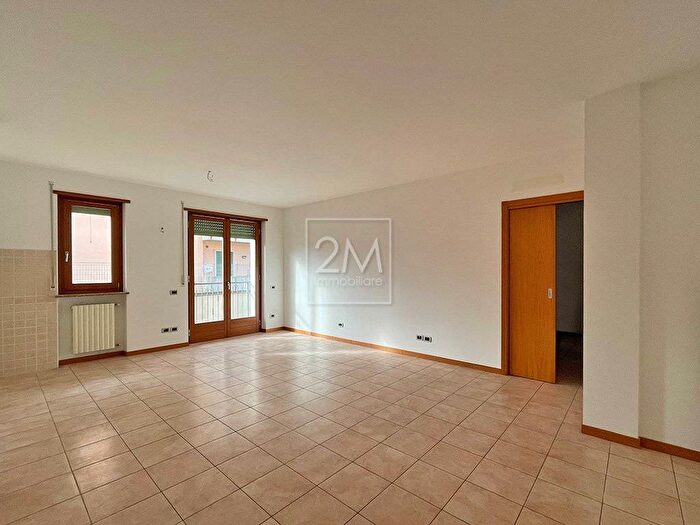 Appartamento trilocale in affitto in Via Marcello Malpighi, Villafranca di Verona