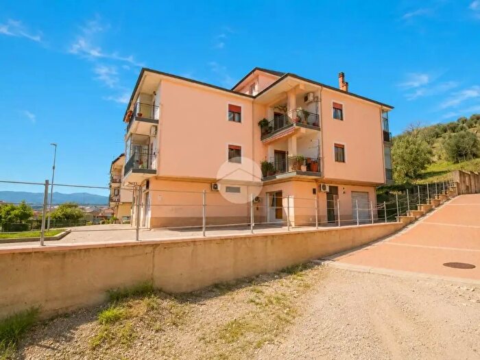 Appartamento quadrilocale in vendita in Via Trieste, Montalto Uffugo