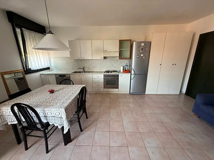 Appartamento trilocale in affitto in Via Nervi, Vicenza