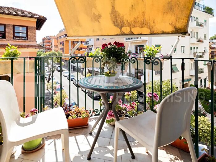 Appartamento quadrilocale in vendita in Via Ceresio, Roma