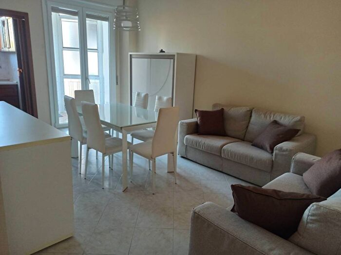 Appartamento trilocale in affitto in Corso Magenta Giugno, Semicentro, Vercelli