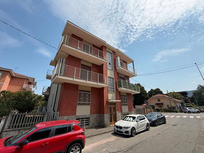 Appartamento trilocale in affitto in Via Quarto, Centro, San Mauro Torinese
