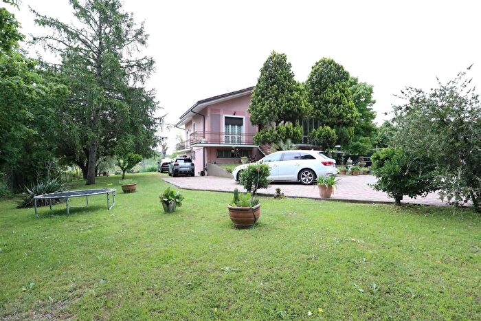 Casa con 5 locali in vendita in Santarcangelo Di Romagna