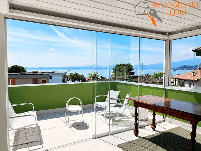 Casa con 6 locali in vendita in Via XX Settembre, Bardolino