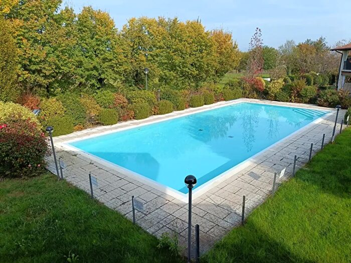 Appartamento quadrilocale in vendita in Via Trevisago, Manerba Del Garda