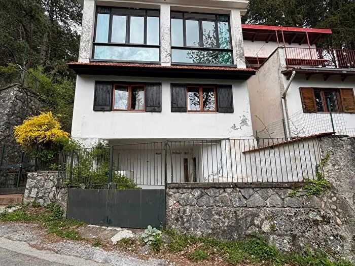 Casa con 5 locali in affitto in Strada delle Pendici Oo, Vico Equense