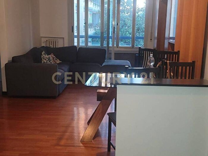 Appartamento trilocale in affitto in Via San Carlo Borromeo, Centro, Rho