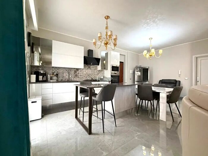 Appartamento con 5 locali in vendita in Via P Santi Mattarella, Ficarazzi