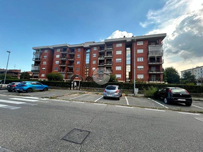 Appartamento con 5 locali in affitto in Via vandalino, Centro, Grugliasco