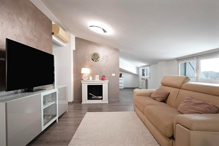 Appartamento quadrilocale in vendita in Via della Resistenza, Buccinasco