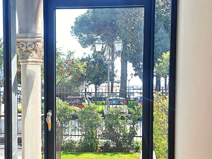 Appartamento trilocale in affitto in Via Antonio Gramsci, Centro Storico, Rapallo