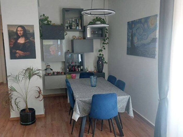 Casa quadrilocale in affitto in Via Domenico Cucchiari, Cenisio, Milano