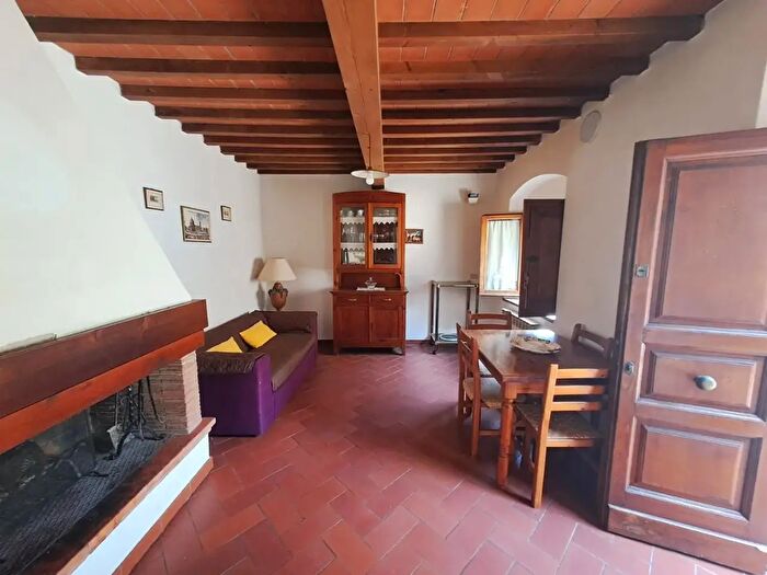 Appartamento trilocale in vendita in Castellina In Chianti