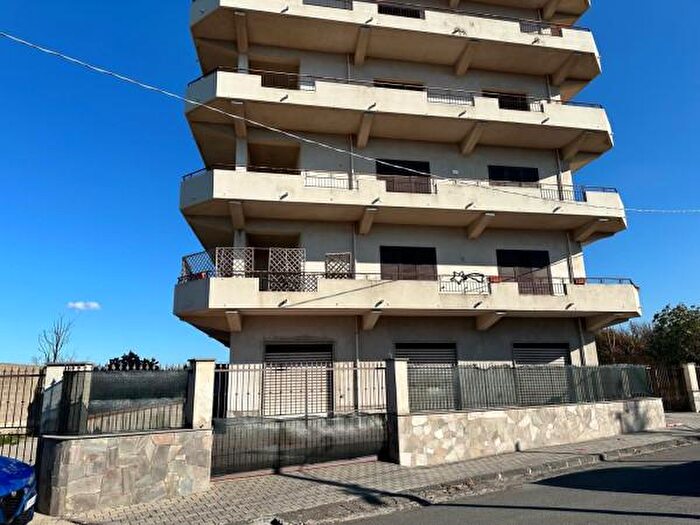 Appartamento con 6 locali in vendita in Viale Milite Ignoto, Barcellona Pozzo Di Gotto