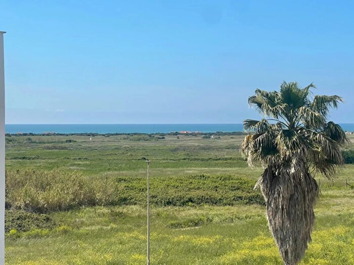 Appartamento trilocale in vendita in Via dei Germani, Ardea