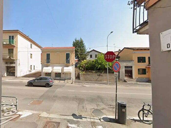 Appartamento trilocale in affitto in Via Michele da Zerbo, Pavia