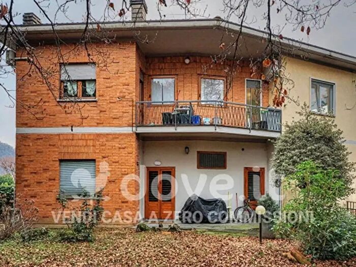 Appartamento trilocale in vendita in Via Giuseppe Verdi, Valbrembo