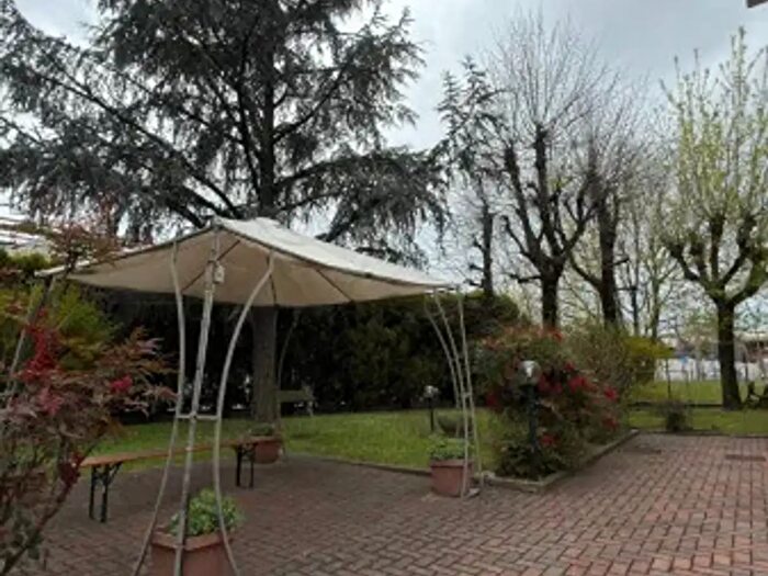 Appartamento quadrilocale in vendita in Via Goffredo Mameli, Modena