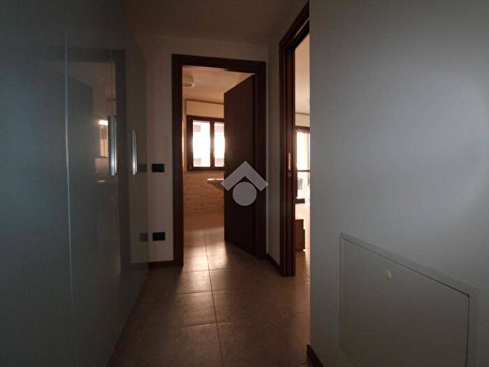 Appartamento monolocale in affitto in Via Fratelli Sanchioli, Centro, Magenta