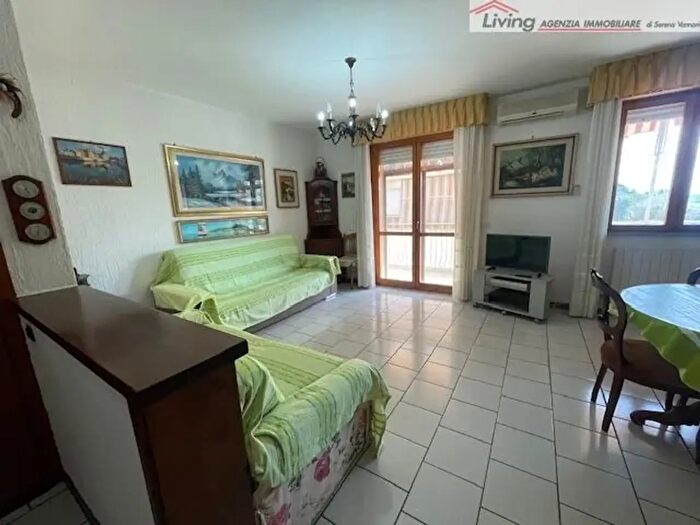 Appartamento quadrilocale in vendita in Castiglione Della Pescaia