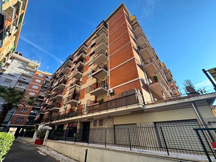Appartamento quadrilocale in affitto in Via Bartolino da Novara, Torpignattara, Roma