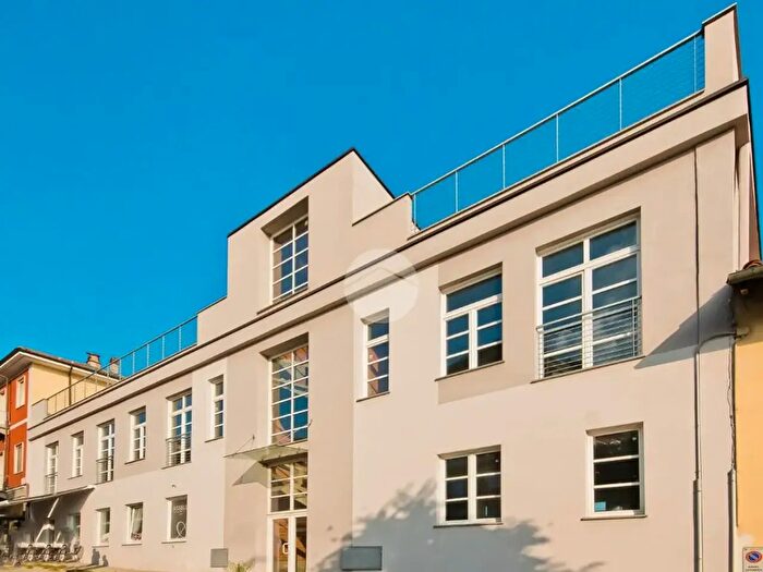 Appartamento con 5 locali in vendita in Via Cuneo, Bra