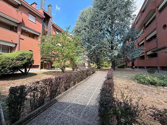 Appartamento trilocale in vendita in Via Monte Santo, Paderno Dugnano