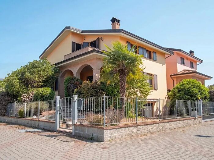 Casa quadrilocale in vendita in Via Egidio Marulli, Piacenza