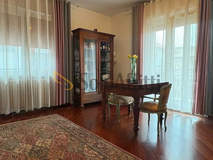 Appartamento con 5 locali in affitto in Via Gian Battista Vico, Rimini