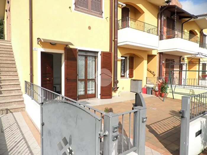 Appartamento quadrilocale in vendita in Viale Italia, Colli al Metauro