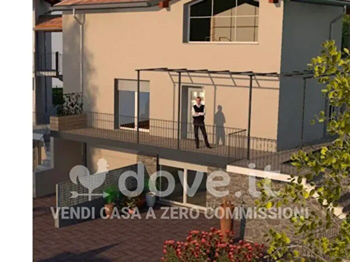 Casa trilocale in vendita in Via Volontari del Sangue, Cunardo