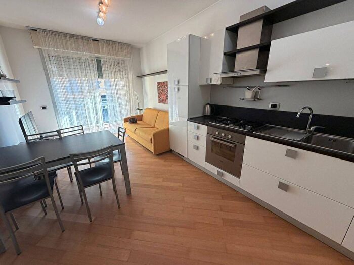 Appartamento bilocale in affitto in Via Luigi Mancinelli, Casoretto, Milano