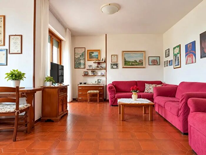 Appartamento con 5 locali in vendita in Via Luigi Einaudi, Follonica