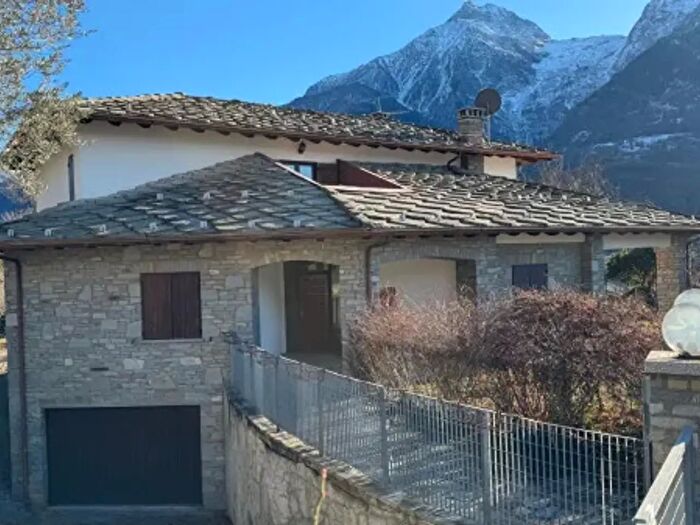 Casa con 6 locali in vendita in Località Bas Villair C, Quart