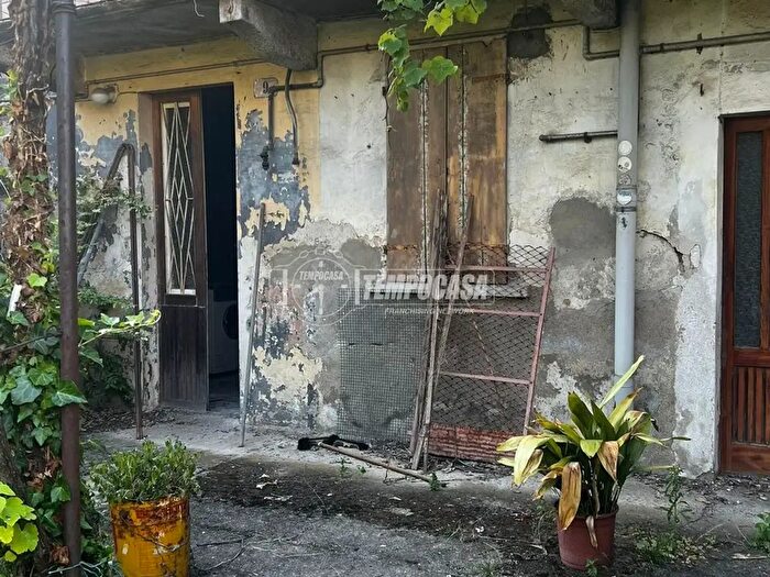 Casa bilocale in vendita in Via Moncucco, Castellanza