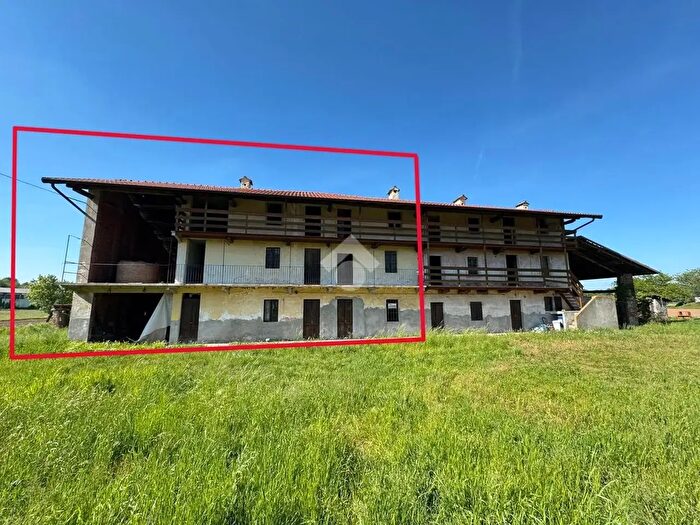 Casa quadrilocale in vendita in Via San Cristoforo, Oleggio
