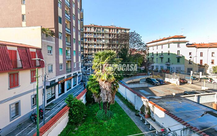 Case in Vendita e in Affitto - 2